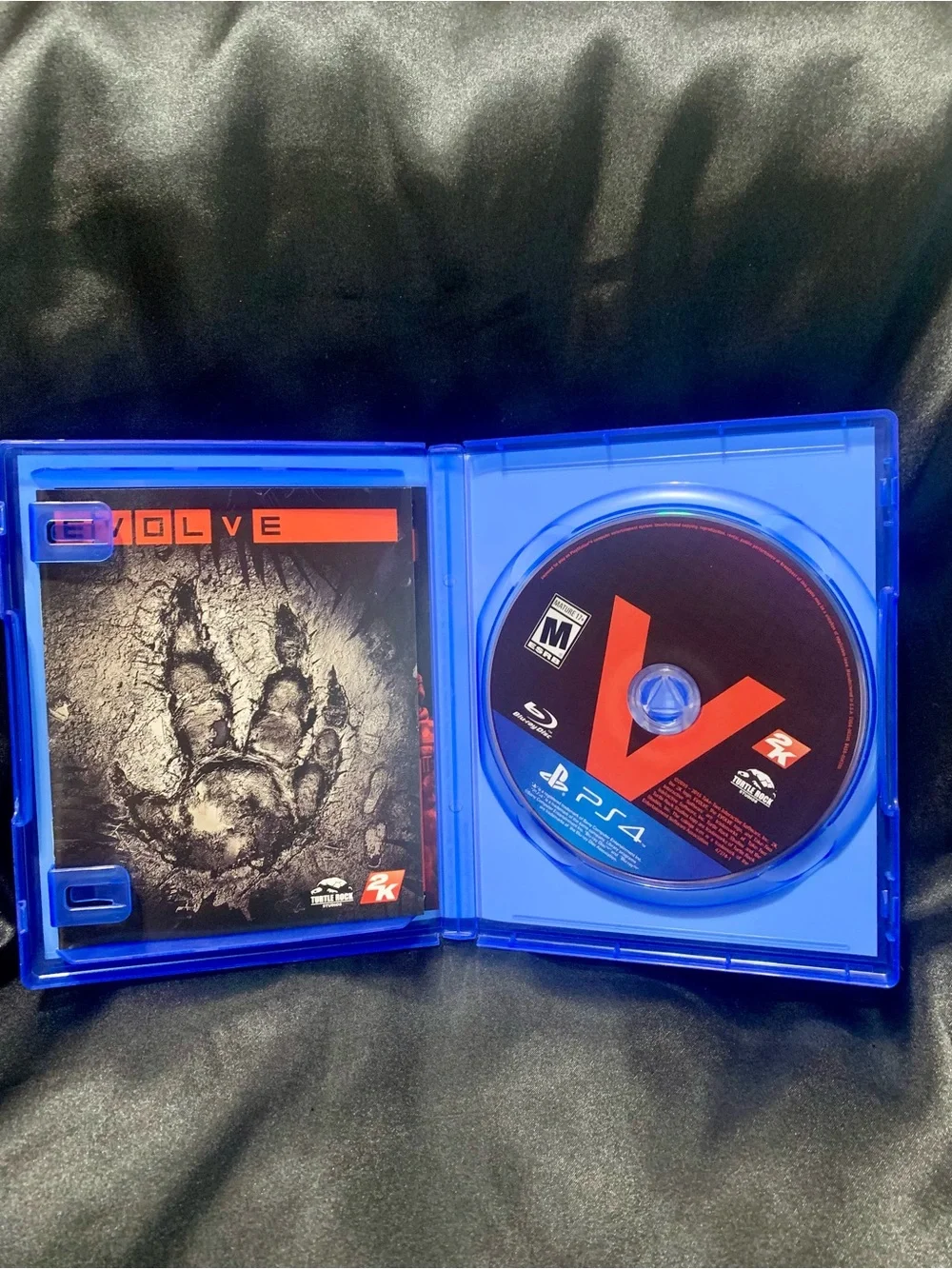 EVOLVE PS4 Video Game Rated M EUC